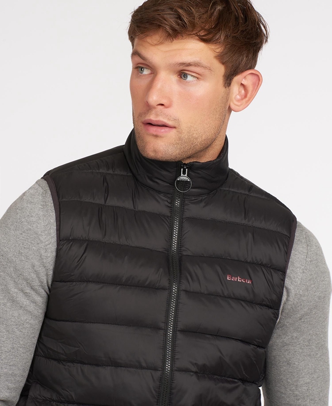 Men's Barbour Bretby Vest Black | HGXDVE-406